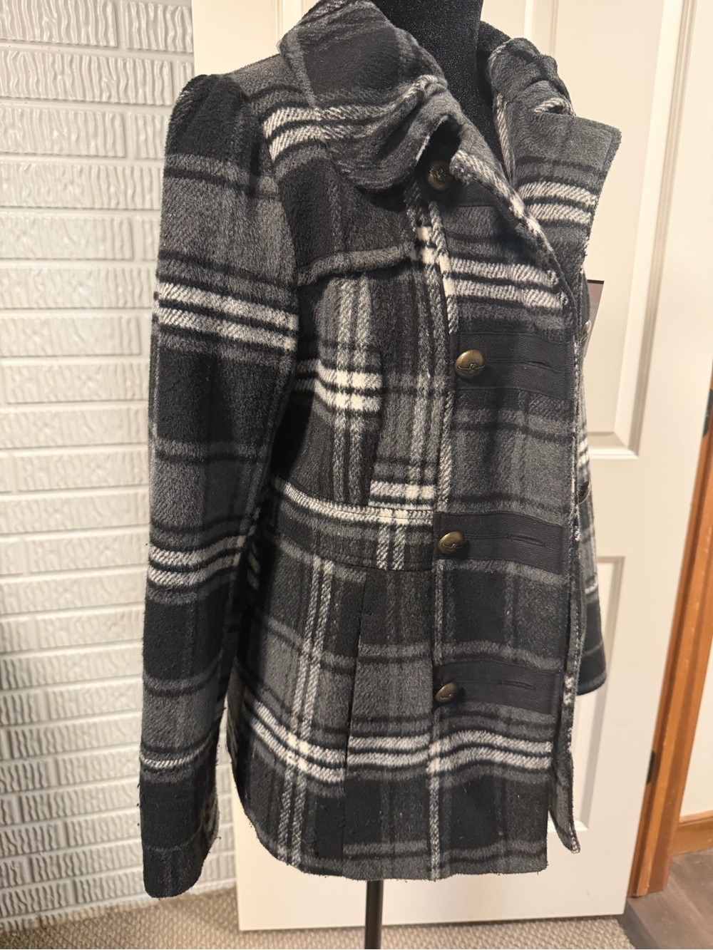 Hydraulic Plaid Peacoat Jacket | Black Gray White | Size Medium